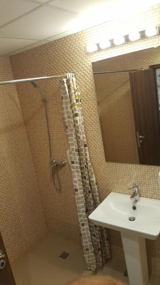 Hotel Viva Плоешти Экстерьер фото