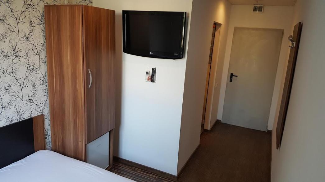 Hotel Viva Плоешти Экстерьер фото
